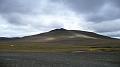 P1040397- Modrudalur zone desertique entouree de montagnes noires